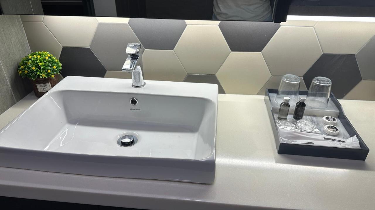 Ceylonz Suites Bukit Bintang By Kl One Kuala Lumpur Luaran gambar
